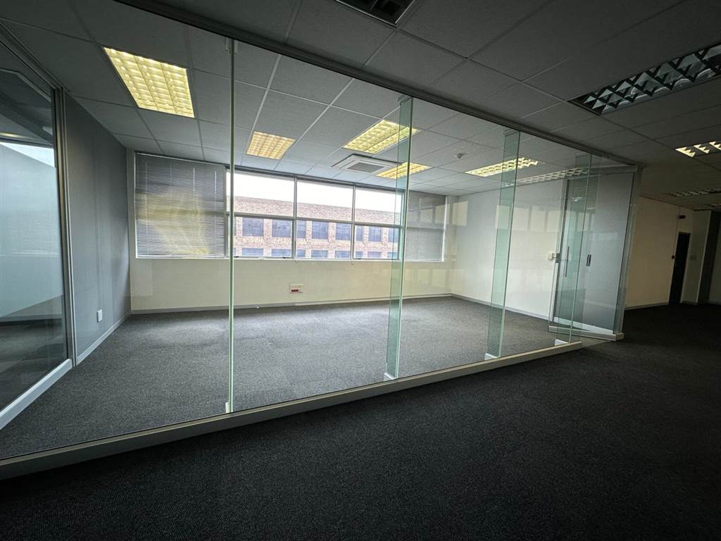 497  m² Commercial space in Bedfordview photo number 18