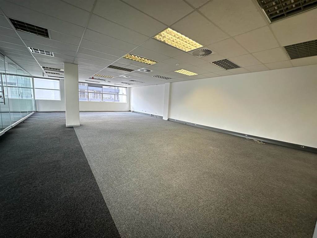 497  m² Commercial space in Bedfordview photo number 22