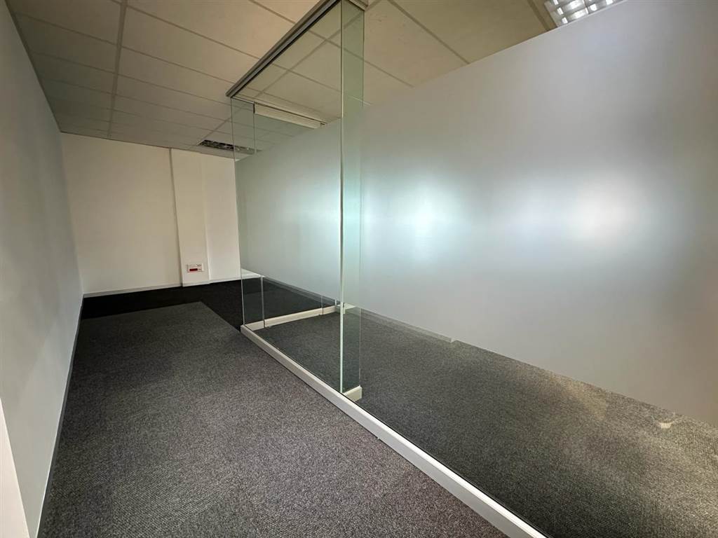 497  m² Commercial space in Bedfordview photo number 9