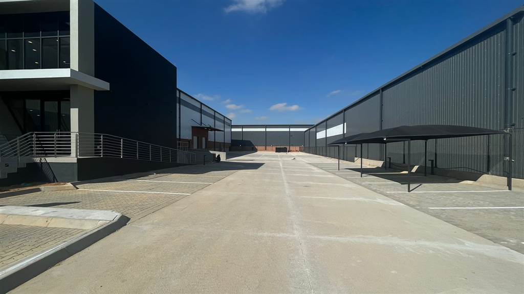 5210  m² Industrial space in Louwlardia photo number 1