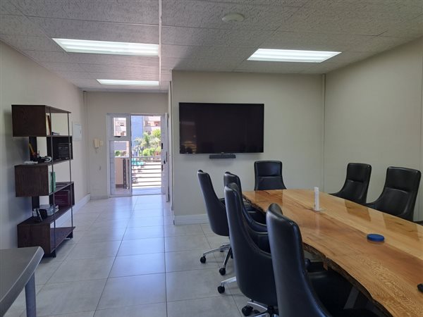 44  m² Office Space in New Town Centre (Gateway)