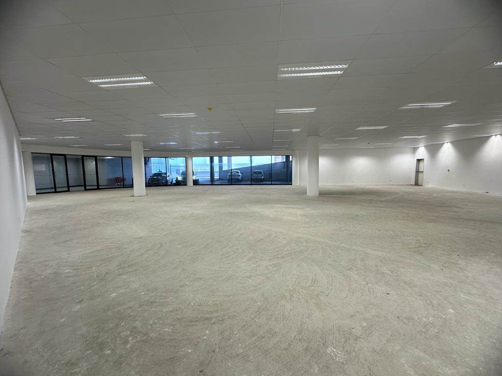 386  m² Commercial space in Die Heuwel photo number 10