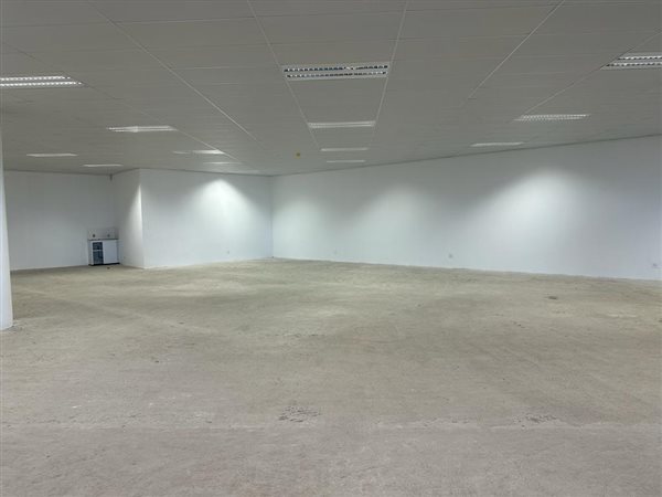 386  m² Commercial space