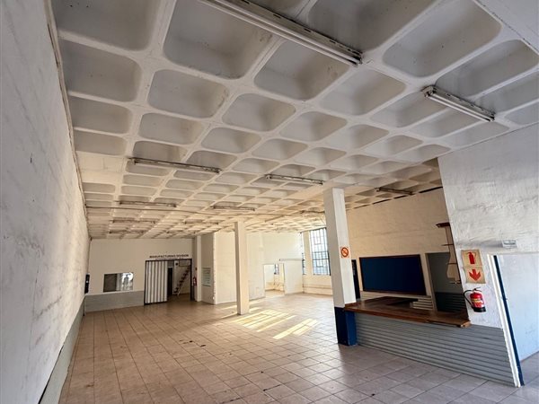373 m² Industrial space 373 m² Industrial space