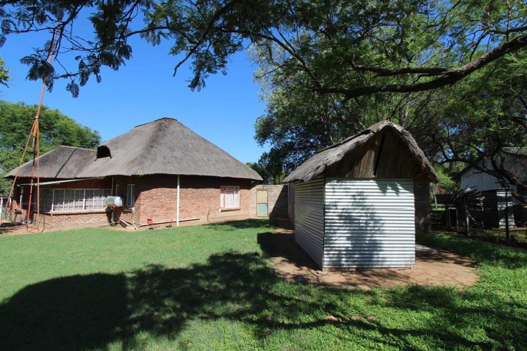 4 Bed House in Vaalwater photo number 18