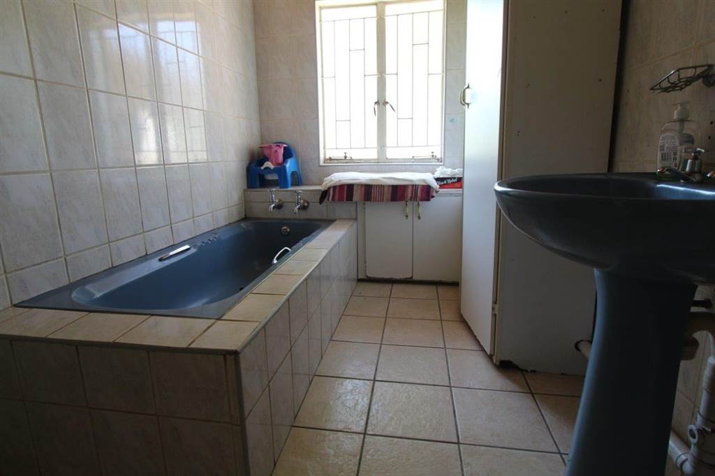 4 Bed House in Vaalwater photo number 20