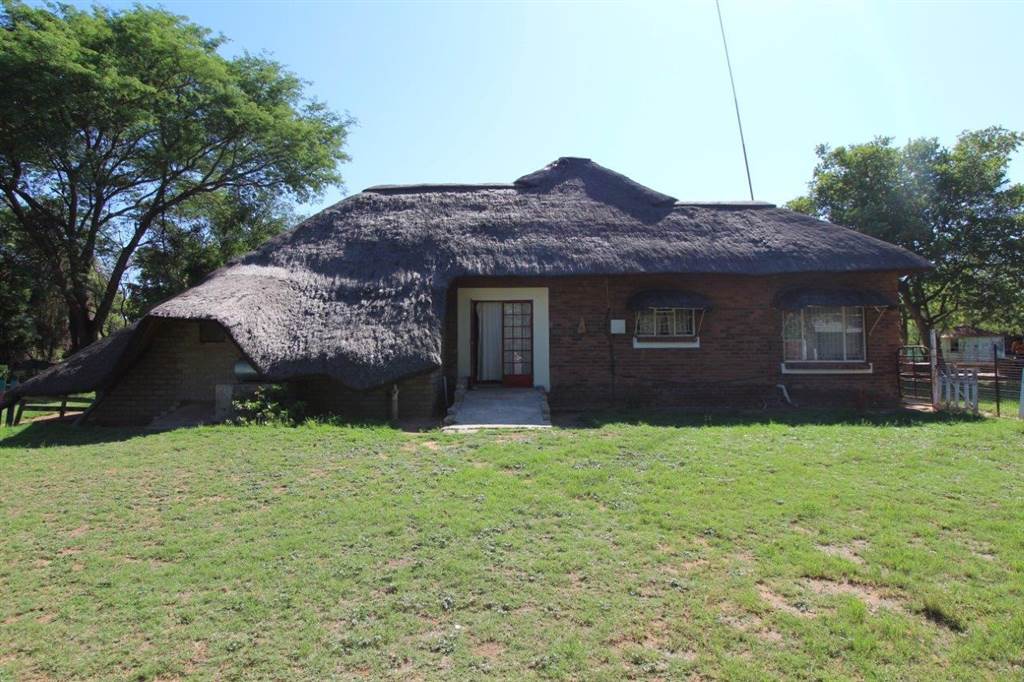 4 Bed House in Vaalwater photo number 1