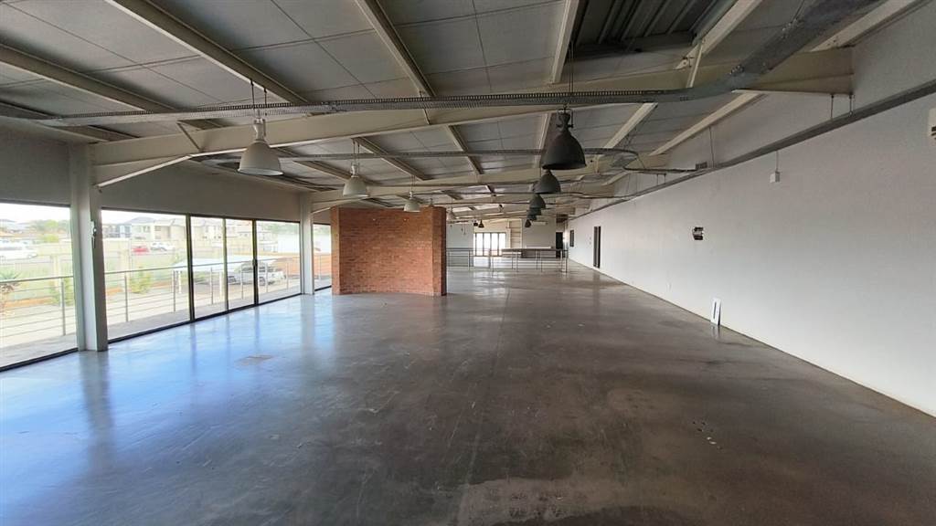 2371  m² Industrial space in Faerie Glen photo number 10