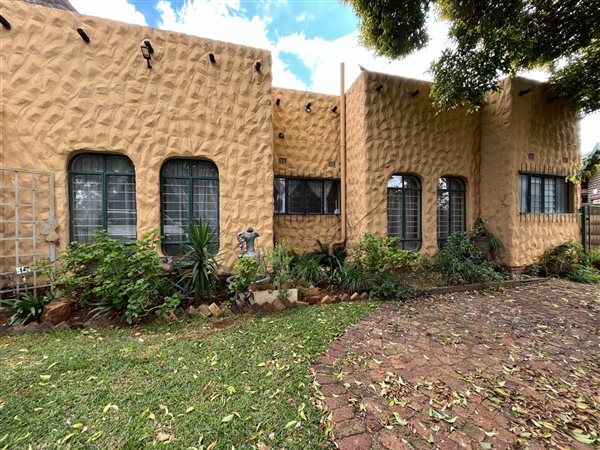 4 Bedroom House 4 Bedroom House