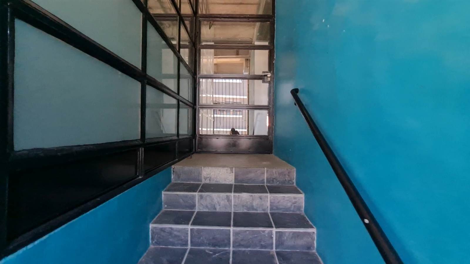 73  m² Commercial space in Salt River photo number 2