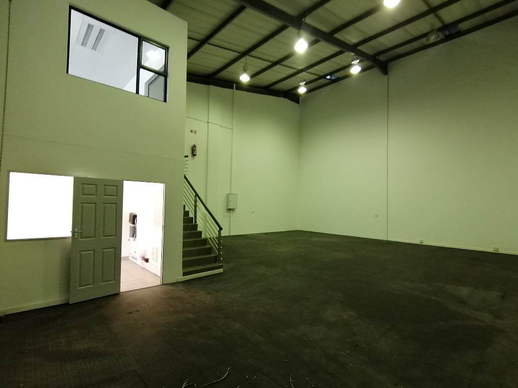 216  m² Commercial space in Briardene photo number 4