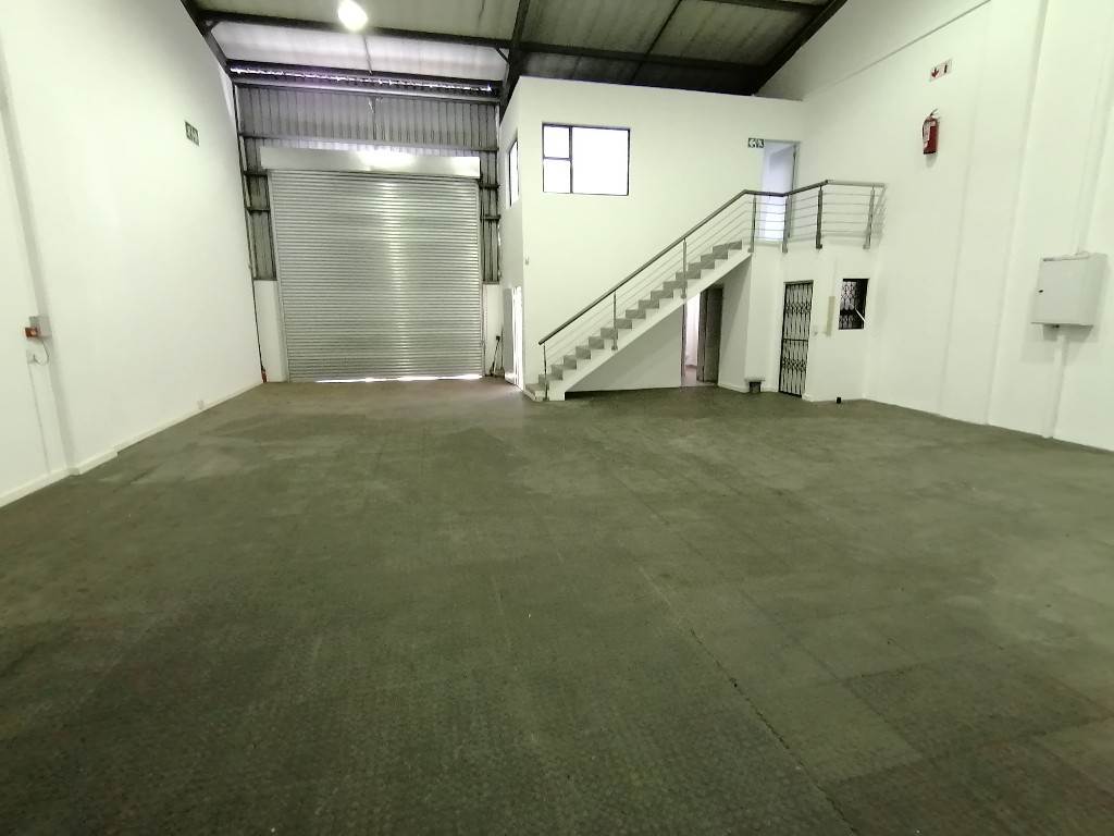 216  m² Commercial space in Briardene photo number 2