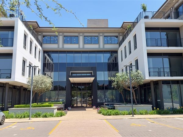50  m² Commercial space in Fourways