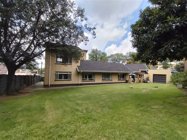 4 Bedroom House 4 Bedroom House
