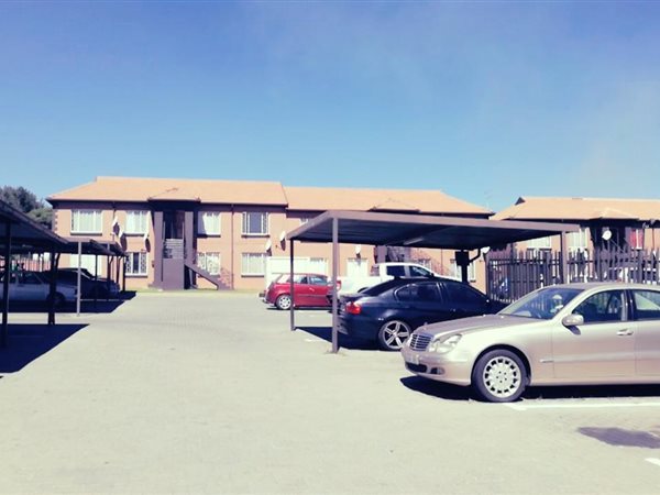 2 Bedroom Townhouse 2 Bedroom Townhouse