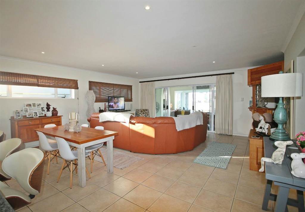 3 Bed House in Port Alfred photo number 15