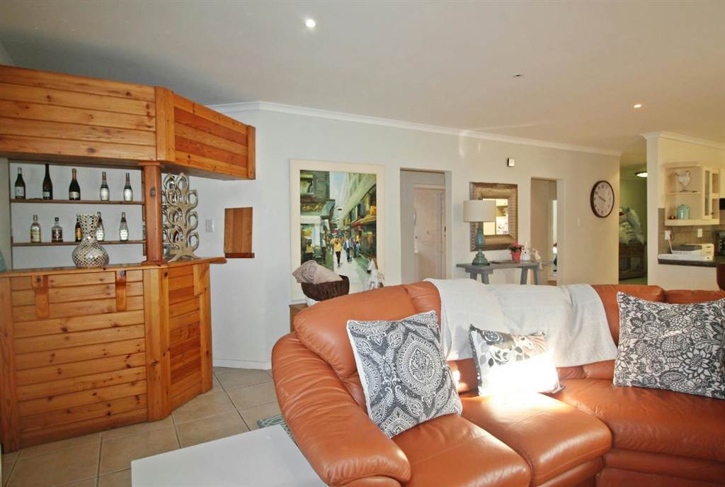 3 Bed House in Port Alfred photo number 10