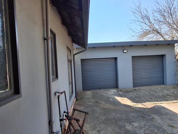 3 Bedroom House 3 Bedroom House