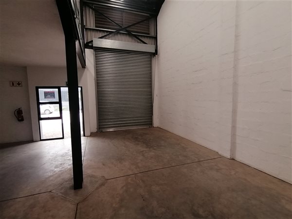 180  m² Industrial space