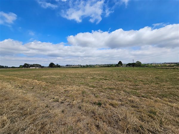 9.8 ha Land available in Meyerton
