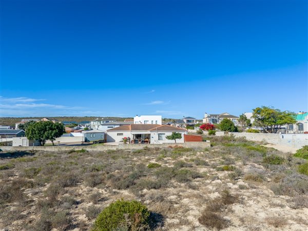 1 107 m² Land 1 107 m² Land