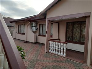 4 Bed House in Kharwastan