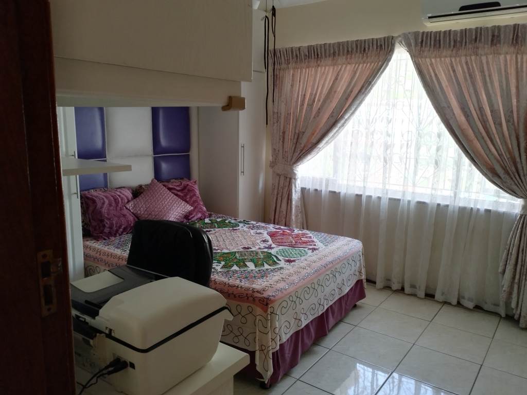 4 Bed House in Kharwastan photo number 5