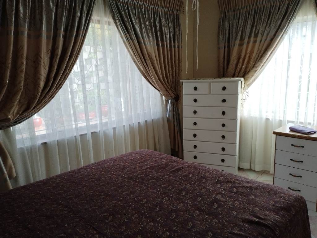 4 Bed House in Kharwastan photo number 7