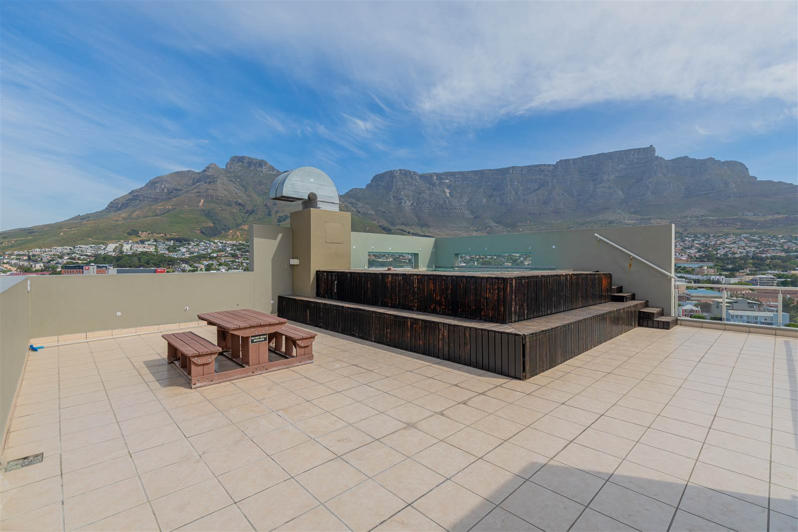 2 Bed Apartment in Cape Town City Centre photo number 21