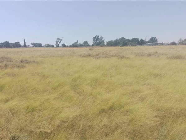 2 ha Land available in Vleikop AH