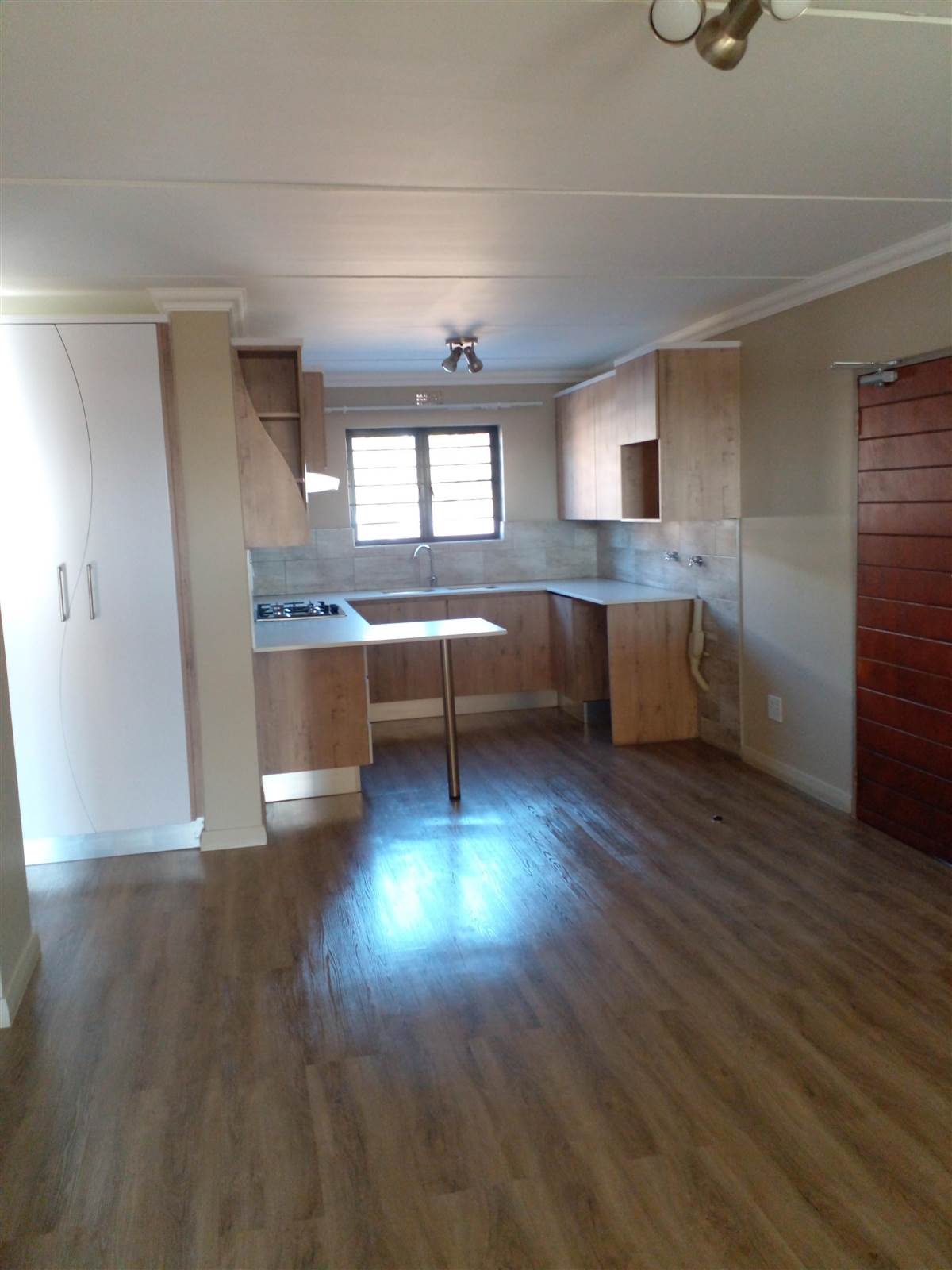 2 Bed Apartment in Roodeplaat photo number 18