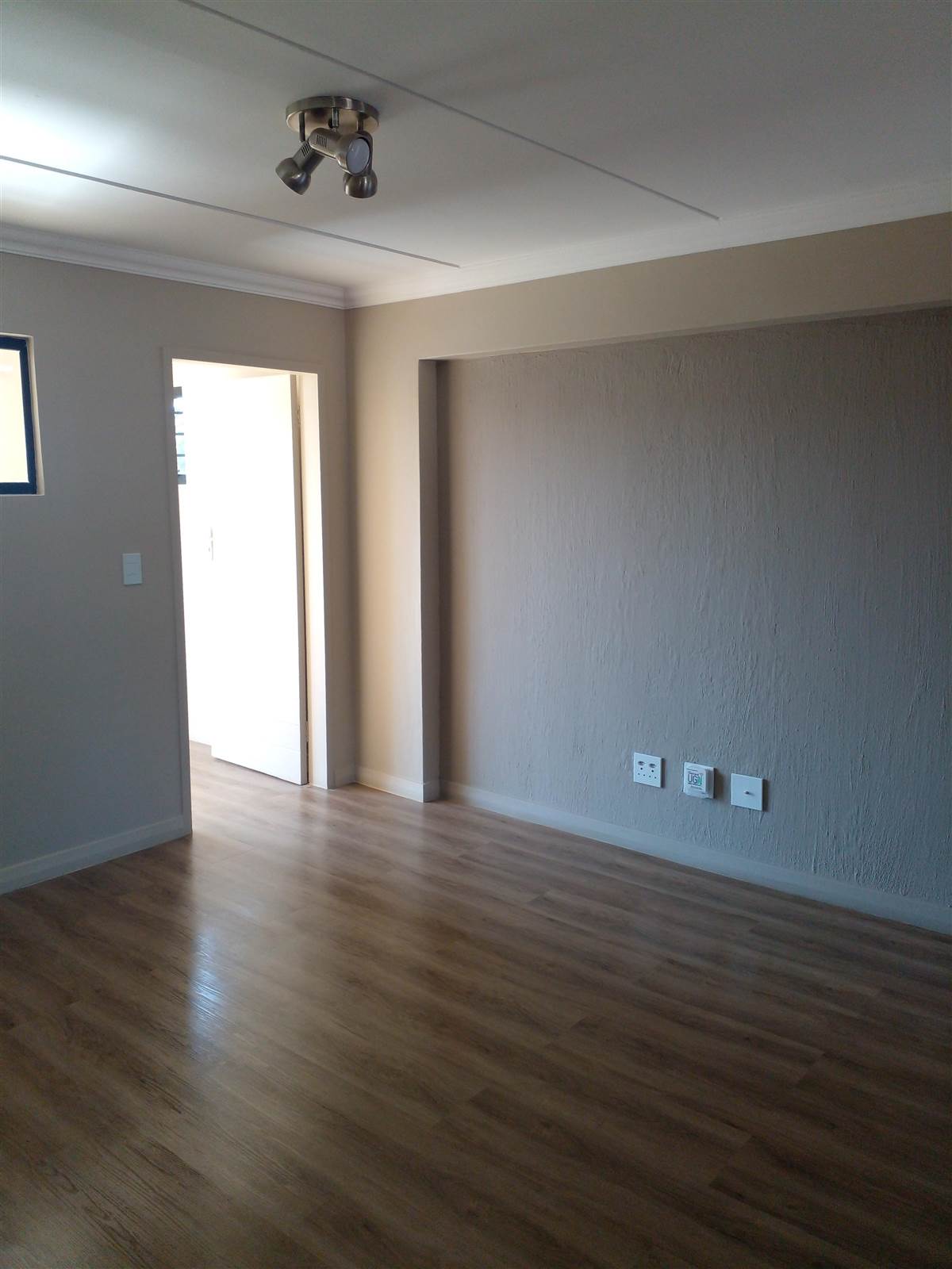 2 Bed Apartment in Roodeplaat photo number 11