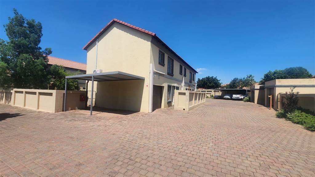 3 Bedroom Townhouse