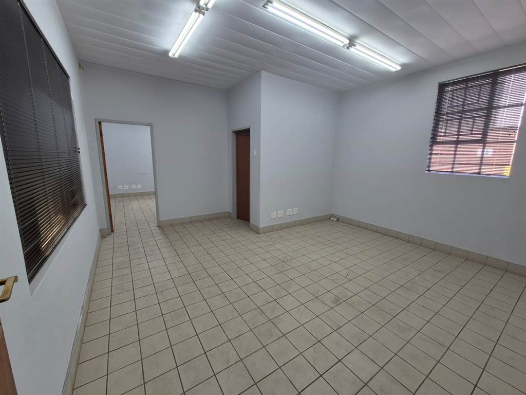 1851  m² Industrial space in Wadeville photo number 18