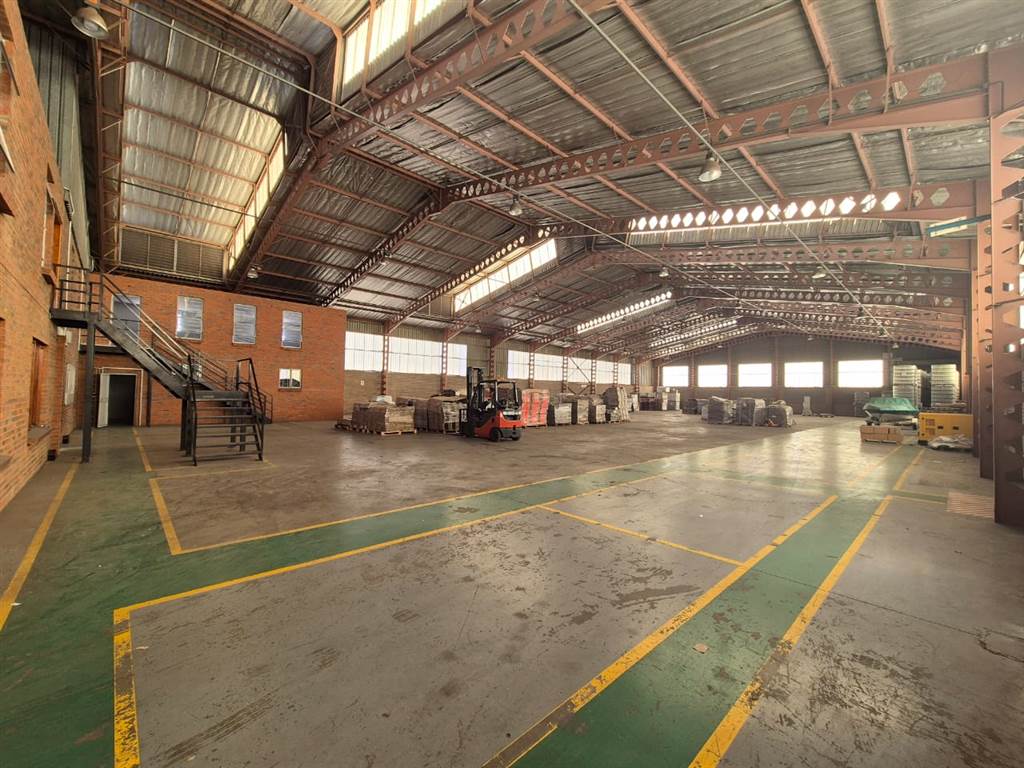 1851  m² Industrial space in Wadeville photo number 1