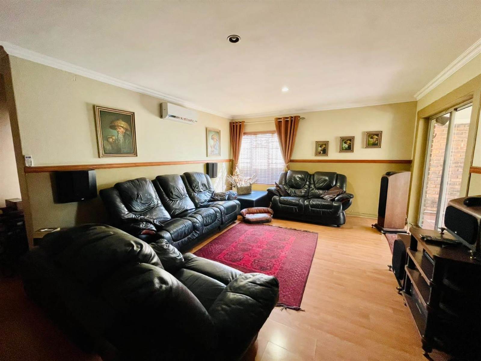 3 Bed Apartment in Randhart photo number 9