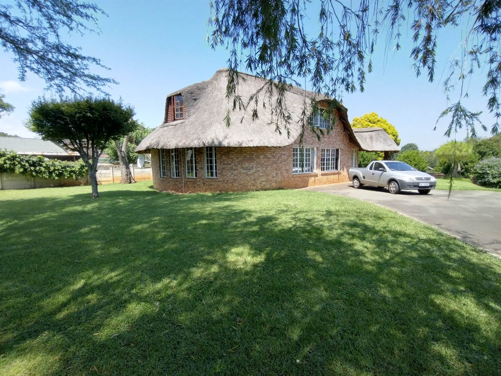 5 Bed House in Howick photo number 2