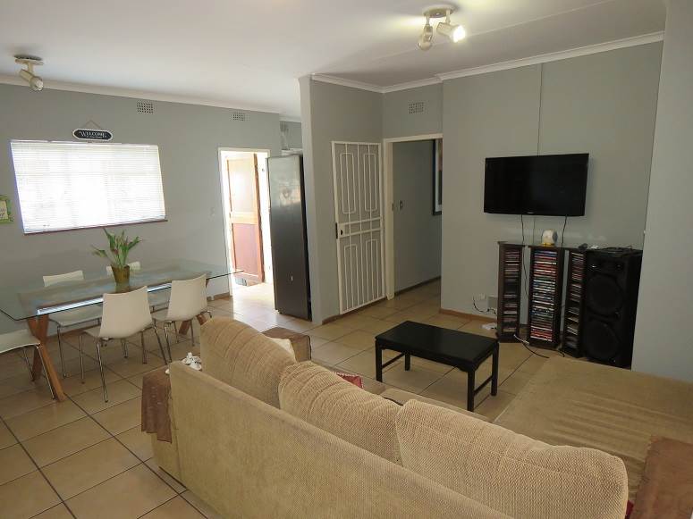 3 Bed House in Jukskei Park photo number 10