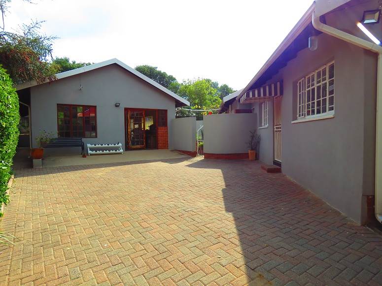 3 Bed House in Jukskei Park photo number 8
