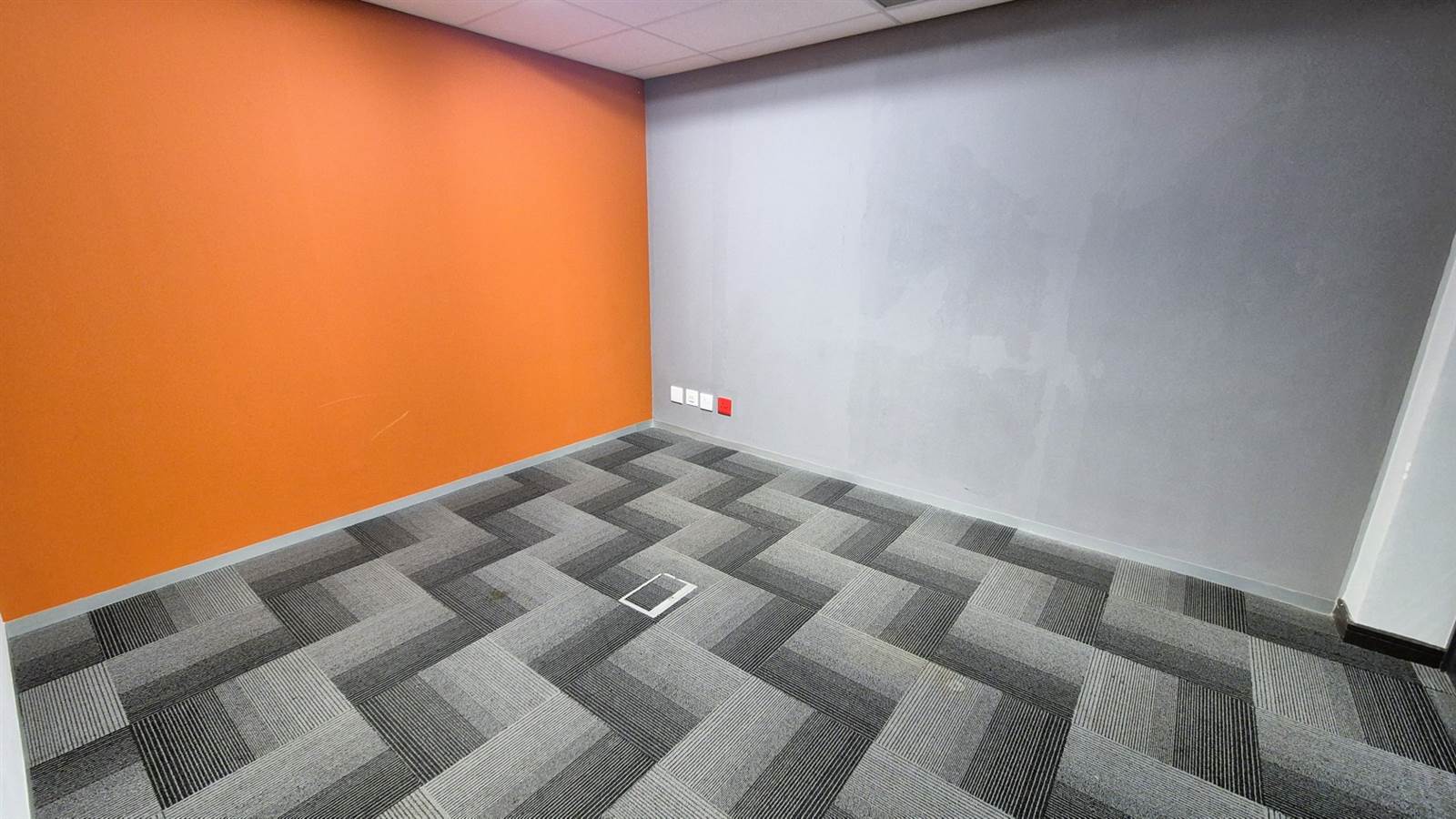 1212  m² Office Space in Menlyn photo number 14