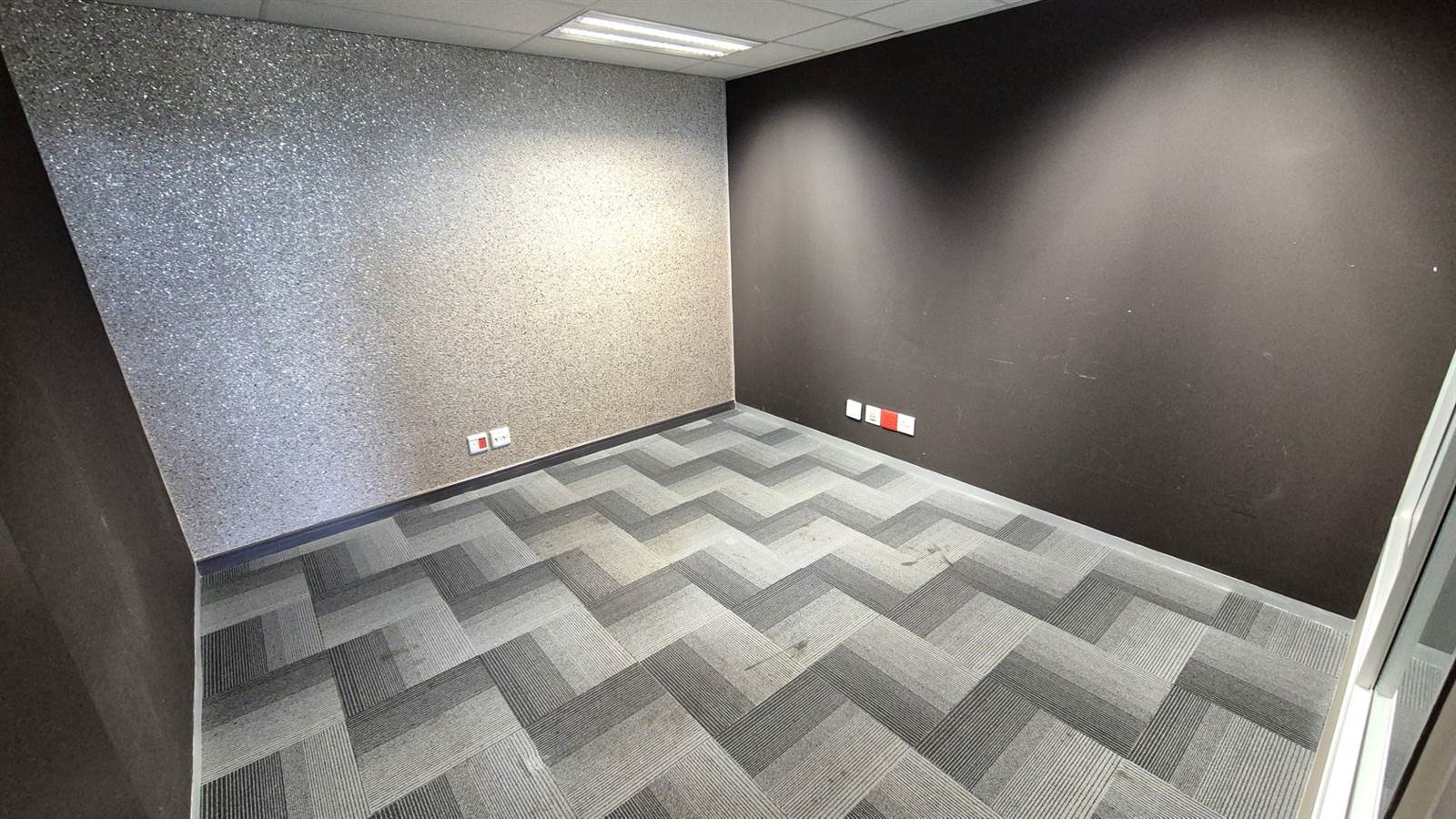 1212  m² Office Space in Menlyn photo number 7