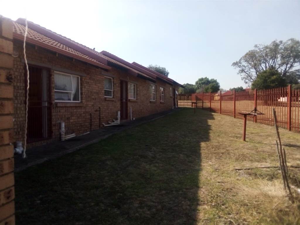 1 Bed Apartment in Secunda photo number 25