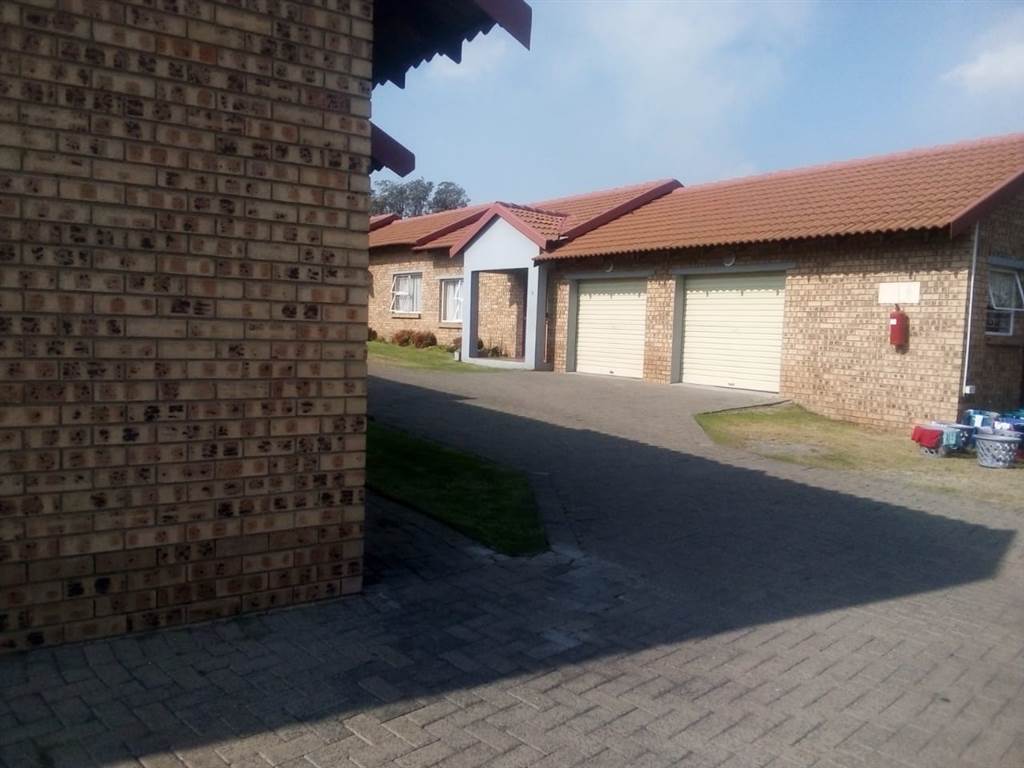 1 Bed Apartment in Secunda photo number 29