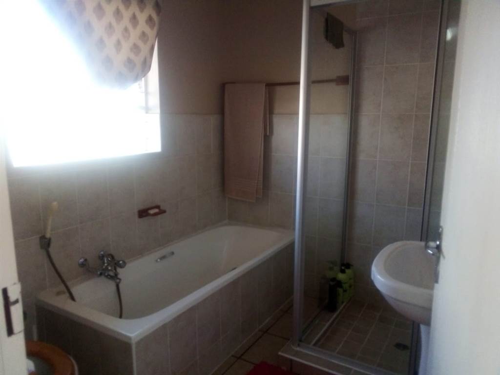 1 Bed Apartment in Secunda photo number 18