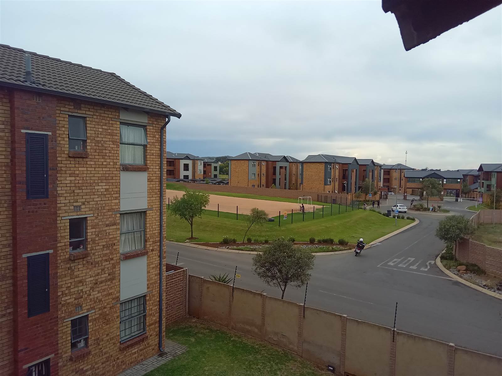 2 Bed Apartment in Glenvista photo number 15