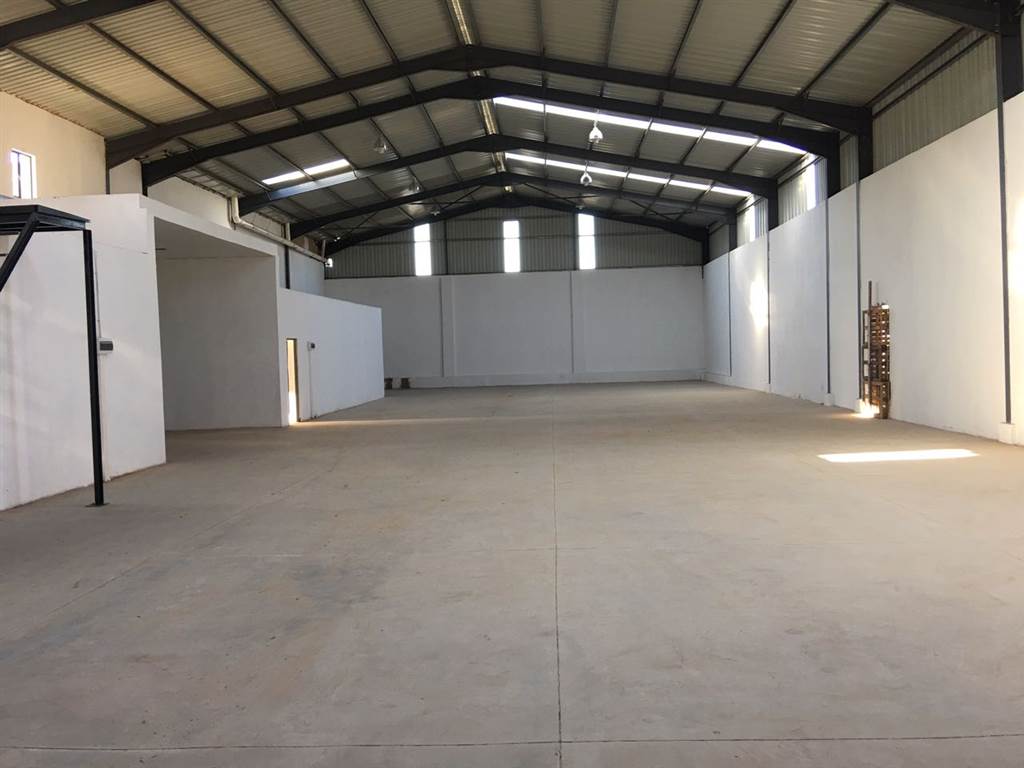 553  m² Industrial space in Mkondeni photo number 2