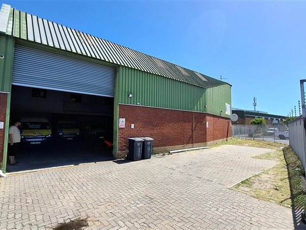 470  m² Industrial space