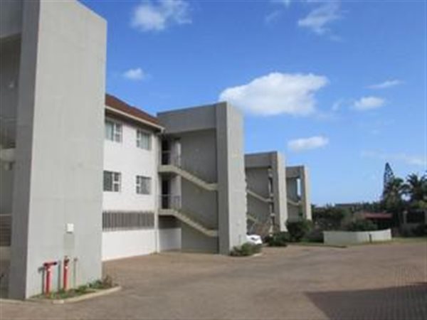 3 Bed Apartment in Shelly Beach