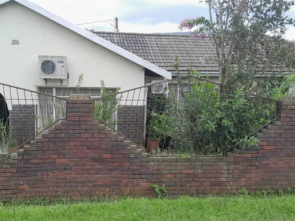 4 Bedroom House 4 Bedroom House