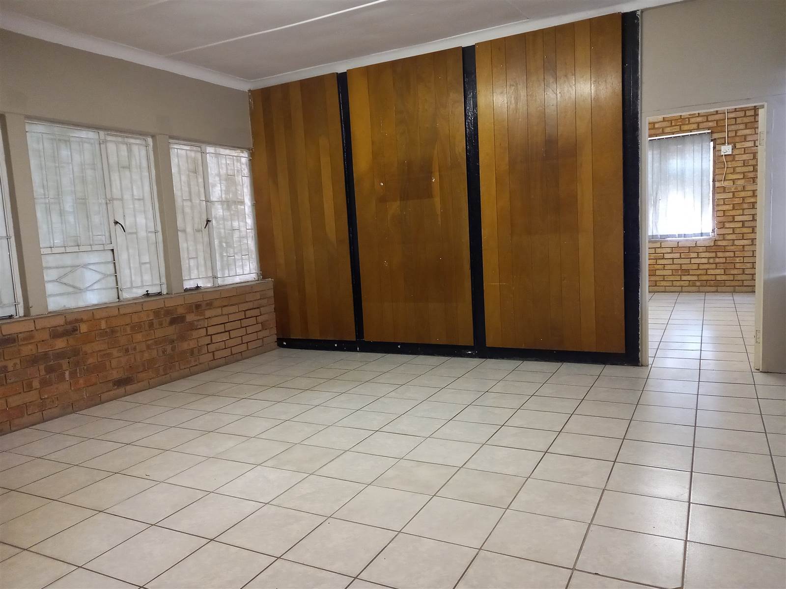 270  m² Industrial space in Rustenburg Central photo number 3